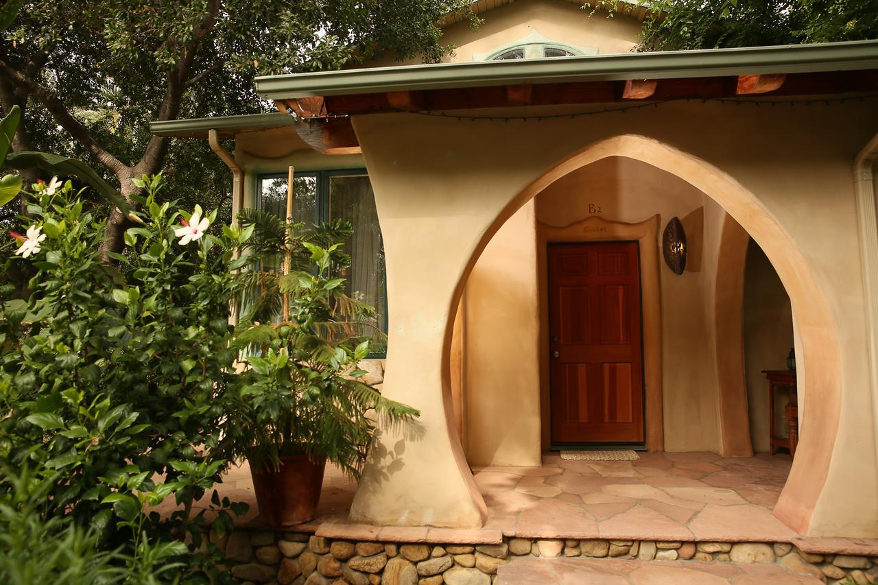 The Emerald Iguana Inn Охай Екстериор снимка